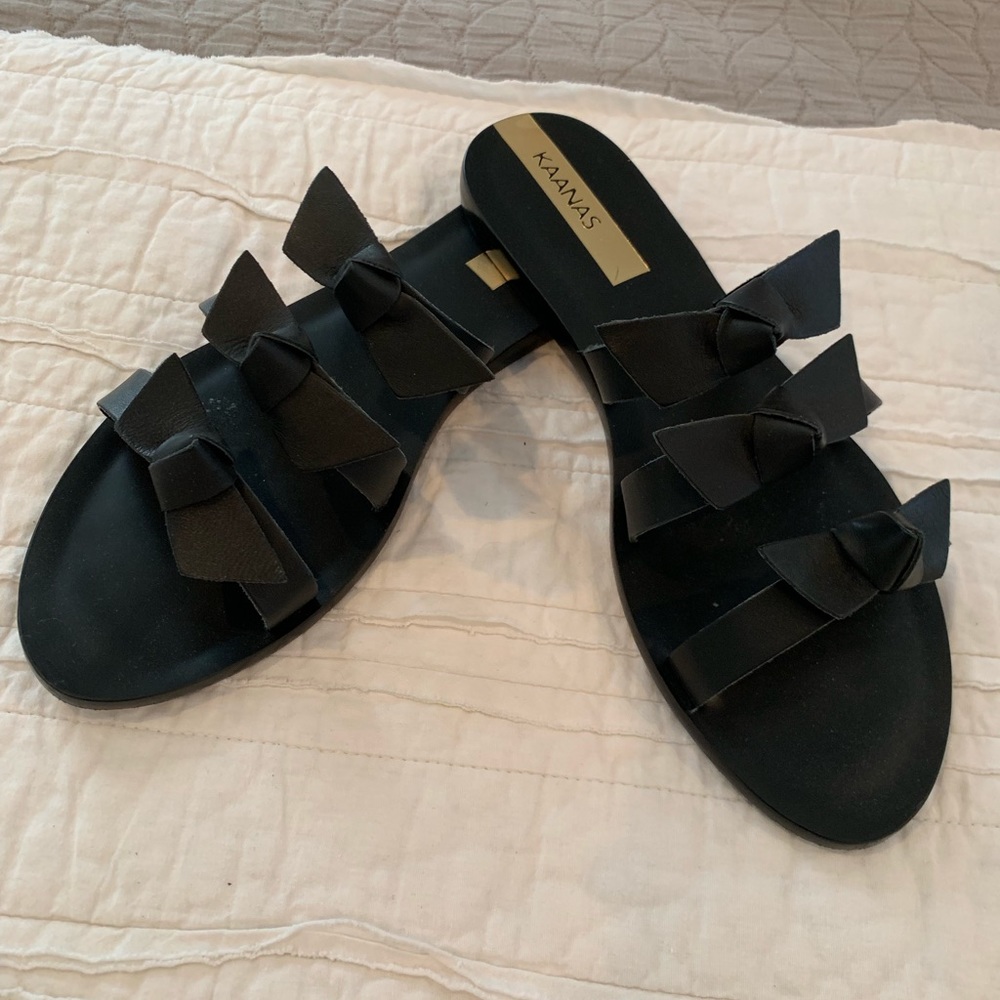 Kaanas Black Bow Sandals